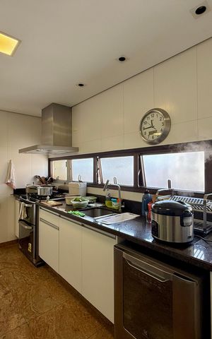 Apartamento para alugar com 784m², 5 quartos e 6 vagas Apartamento para alugar com 784m², 5 quartos e 6 vagasCozinha