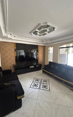 Casa para alugar com 250m², 4 quartos e 6 vagasSala