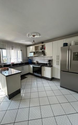 Casa para alugar com 250m², 4 quartos e 6 vagasBanheiro