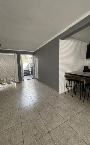Casa para alugar com 250m², 4 quartos e 6 vagasChurrasqueira