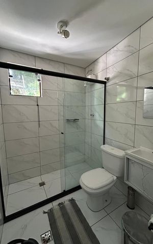 Casa para alugar com 250m², 4 quartos e 6 vagasBanheiro