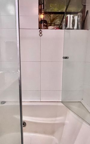 Apartamento à venda com 175m², 4 quartos e 2 vagas Apartamento à venda com 175m², 4 quartos e 2 vagasBanheiro da Suíte