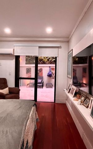 Apartamento à venda com 175m², 4 quartos e 2 vagas Apartamento à venda com 175m², 4 quartos e 2 vagasSuite