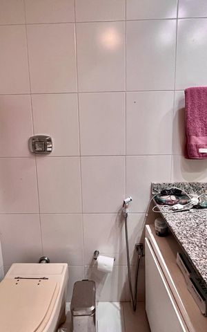 Apartamento à venda com 175m², 4 quartos e 2 vagas Apartamento à venda com 175m², 4 quartos e 2 vagasBanheiro da Suíte