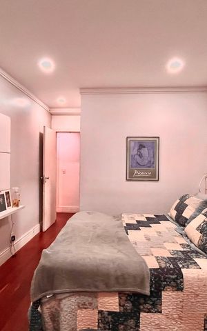 Apartamento à venda com 175m², 4 quartos e 2 vagas Apartamento à venda com 175m², 4 quartos e 2 vagasSuite