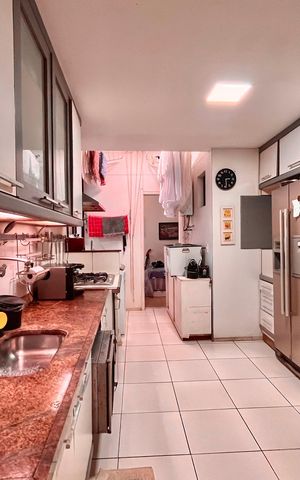 Apartamento à venda com 175m², 4 quartos e 2 vagas Apartamento à venda com 175m², 4 quartos e 2 vagasCozinha