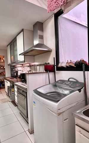 Apartamento à venda com 175m², 4 quartos e 2 vagas Apartamento à venda com 175m², 4 quartos e 2 vagasÁrea de Serviço
