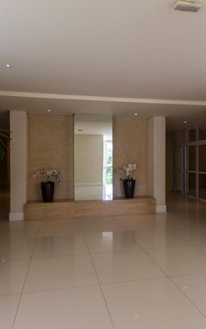 Apartamento para alugar com 176m², 4 quartos e 3 vagasHall social