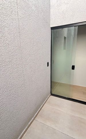 Casa à venda com 150m², 3 quartos e 2 vagas Casa à venda com 150m², 3 quartos e 2 vagasQuintal