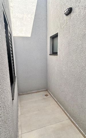 Casa à venda com 150m², 3 quartos e 2 vagas Casa à venda com 150m², 3 quartos e 2 vagasQuintal