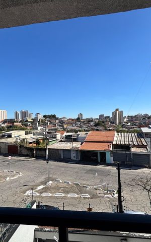 Casa à venda com 150m², 3 quartos e 2 vagas Casa à venda com 150m², 3 quartos e 2 vagasVaranda