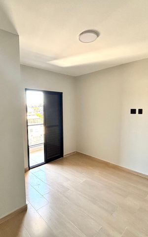 Casa à venda com 150m², 3 quartos e 2 vagas Casa à venda com 150m², 3 quartos e 2 vagasQuarto 1