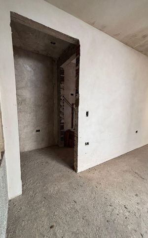 Casa à venda com 111m², 3 quartos e 2 vagas