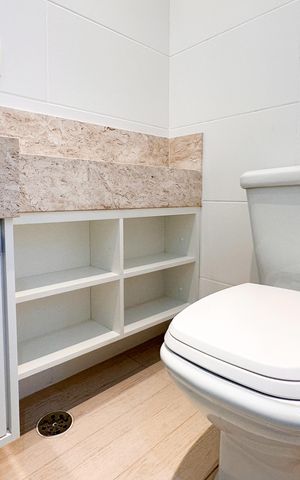 Apartamento à venda com 82m², 2 quartos e 2 vagas Apartamento à venda com 82m², 2 quartos e 2 vagasBanheiro Social