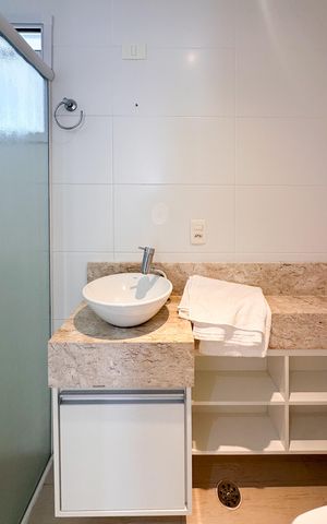 Apartamento à venda com 82m², 2 quartos e 2 vagas Apartamento à venda com 82m², 2 quartos e 2 vagasBanheiro Social