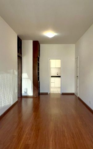 Apartamento à venda com 87m², 1 quarto e sem vaga Apartamento à venda com 87m², 1 quarto e sem vagaSala