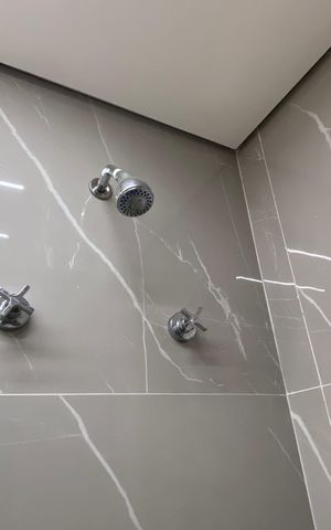 Apartamento à venda com 83m², 3 quartos e 2 vagas Apartamento à venda com 83m², 3 quartos e 2 vagasBanheiro 2