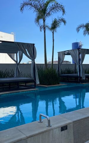 Apartamento à venda com 83m², 3 quartos e 2 vagas Apartamento à venda com 83m², 3 quartos e 2 vagasÁrea comum - Piscina
