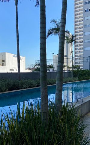 Apartamento à venda com 83m², 3 quartos e 2 vagas Apartamento à venda com 83m², 3 quartos e 2 vagasÁrea comum - Piscina