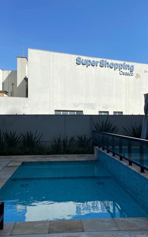 Apartamento à venda com 83m², 3 quartos e 2 vagas Apartamento à venda com 83m², 3 quartos e 2 vagasÁrea comum - Piscina