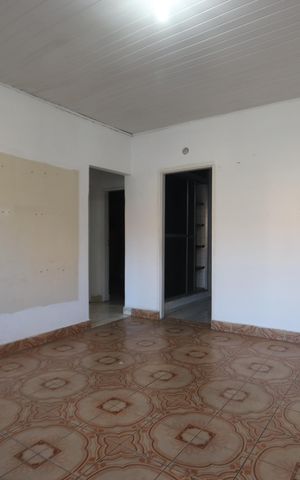 Casa à venda com 308m², 2 quartos e 3 vagasSala
