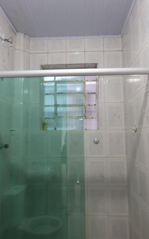 Casa à venda com 308m², 2 quartos e 3 vagasBanheiro
