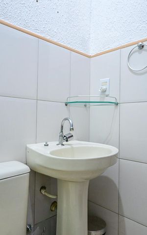 Casa para alugar com 50m², 2 quartos e sem vagaBanheiro