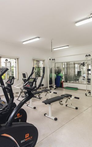 Apartamento à venda com 89m², 3 quartos e 2 vagas Apartamento à venda com 89m², 3 quartos e 2 vagasÁrea Comum - Academia