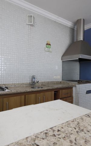 Casa de condomínio para alugar com 250m², 4 quartos e 3 vagasChurrasqueira