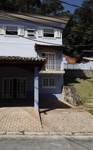 Casa de condomínio para alugar com 250m², 4 quartos e 3 vagasGaragem