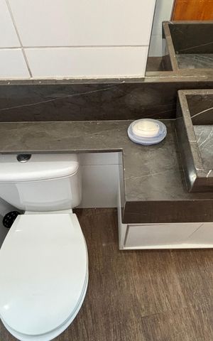 Apartamento à venda com 134m², 2 quartos e 1 vaga Apartamento à venda com 134m², 2 quartos e 1 vagaCobertura - banheiro