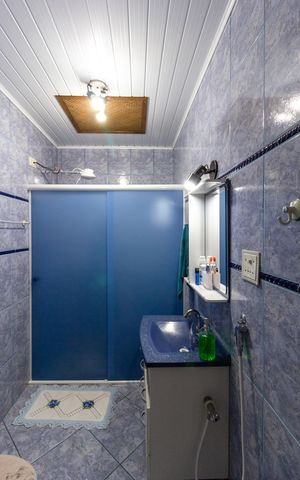 Casa à venda com 152m², 2 quartos e 1 vagaBanheiro
