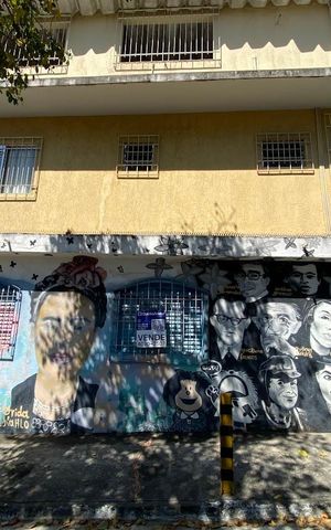 Casa para alugar com 385m², 4 quartos e 3 vagasFACHADA