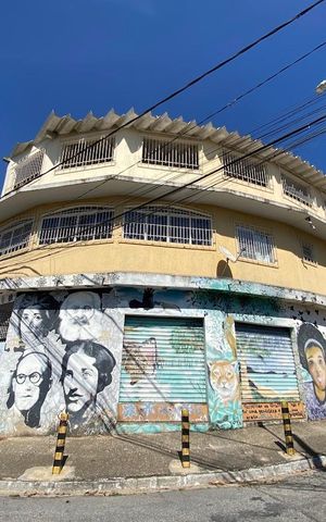 Casa para alugar com 385m², 4 quartos e 3 vagasFACHADA
