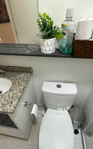 Apartamento à venda com 71m², 3 quartos e 2 vagas Apartamento à venda com 71m², 3 quartos e 2 vagasBanheiro