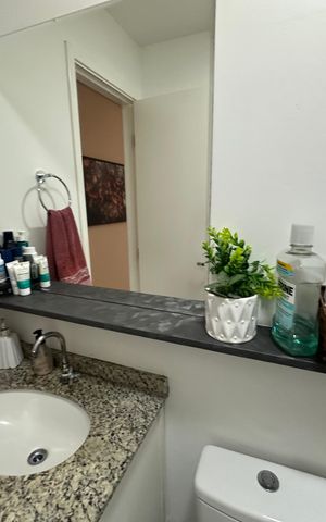 Apartamento à venda com 71m², 3 quartos e 2 vagas Apartamento à venda com 71m², 3 quartos e 2 vagasBanheiro