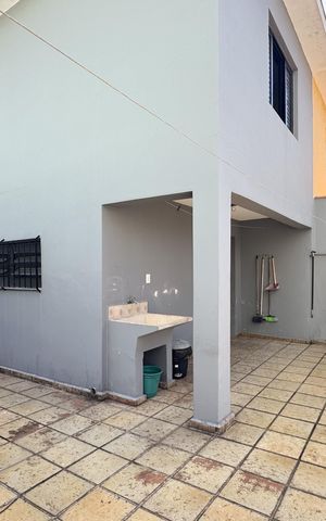 Casa à venda com 121m², 3 quartos e 2 vagas Casa à venda com 121m², 3 quartos e 2 vagasQuintal