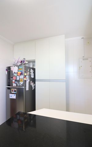 Apartamento à venda com 107m², 2 quartos e 2 vagasCozinha 