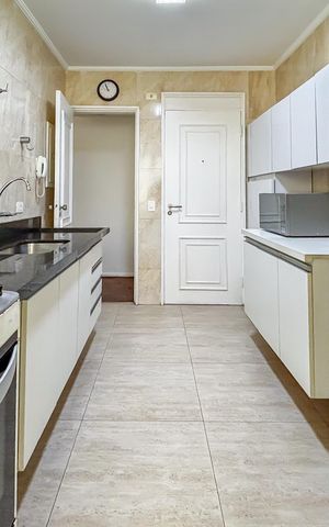 Apartamento à venda com 105m², 3 quartos e 1 vaga Apartamento à venda com 105m², 3 quartos e 1 vagaCozinha