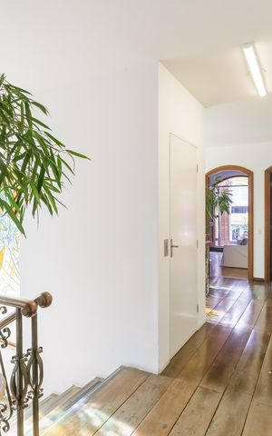 Casa para alugar com 500m², 4 quartos e 4 vagas Casa para alugar com 500m², 4 quartos e 4 vagasCorredor