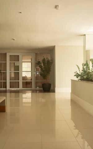 Apartamento à venda com 115m², 2 quartos e 2 vagasHall social