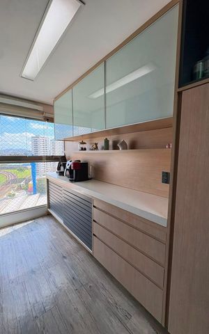 Apartamento à venda com 70m², 2 quartos e 2 vagas Apartamento à venda com 70m², 2 quartos e 2 vagasÁrea de serviço