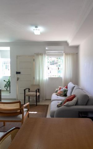 Casa à venda com 109m², 3 quartos e 2 vagas Casa à venda com 109m², 3 quartos e 2 vagasSala