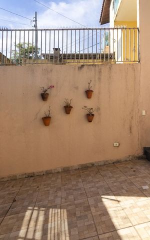 Casa à venda com 109m², 3 quartos e 2 vagas Casa à venda com 109m², 3 quartos e 2 vagasGaragem