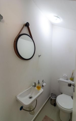 Casa à venda com 109m², 3 quartos e 2 vagas Casa à venda com 109m², 3 quartos e 2 vagasLavabo