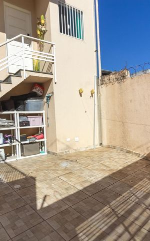 Casa à venda com 109m², 3 quartos e 2 vagas Casa à venda com 109m², 3 quartos e 2 vagasGaragem