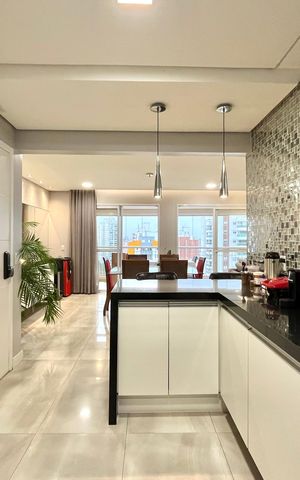Apartamento à venda com 121m², 3 quartos e 2 vagas Apartamento à venda com 121m², 3 quartos e 2 vagasCozinha