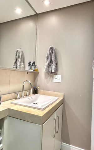 Apartamento à venda com 121m², 3 quartos e 2 vagas Apartamento à venda com 121m², 3 quartos e 2 vagasBanheiro da Suíte 1
