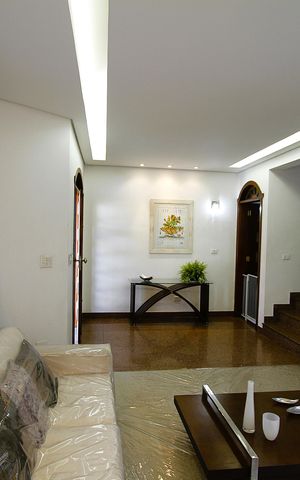 Casa à venda com 370m², 4 quartos e 4 vagasSala