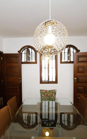 Casa à venda com 370m², 4 quartos e 4 vagasCopa
